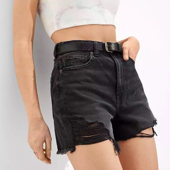 AMERICAN EAGLE | 90’s boyfriend black denim shorts